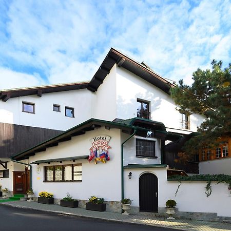 Panoramic Castle Suite With Free Private Parking Bratislava Exterior photo