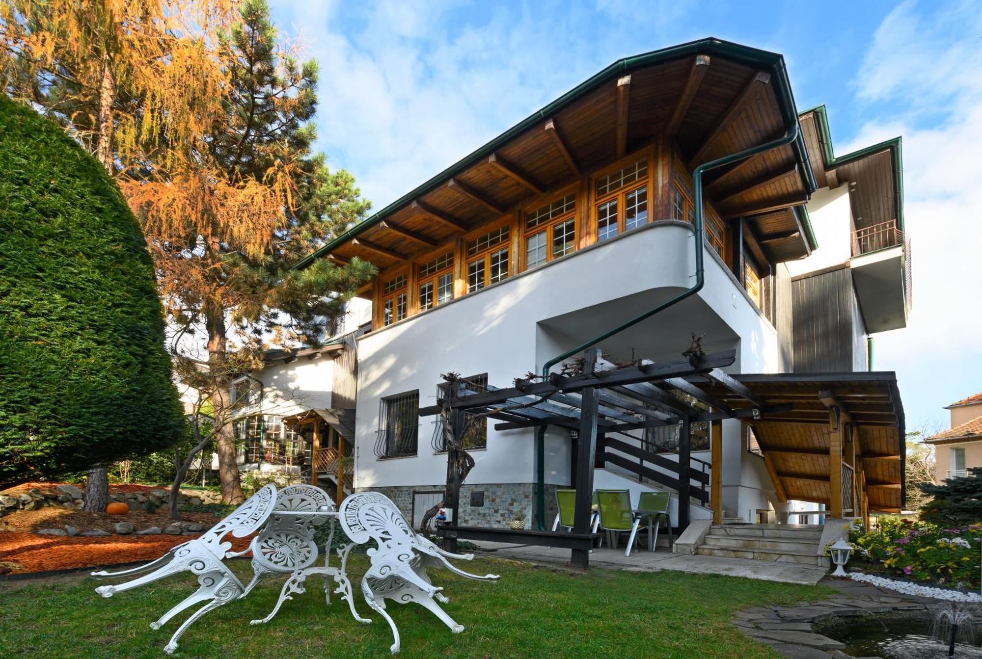 Panoramic Castle Suite With Free Private Parking Bratislava Exterior photo