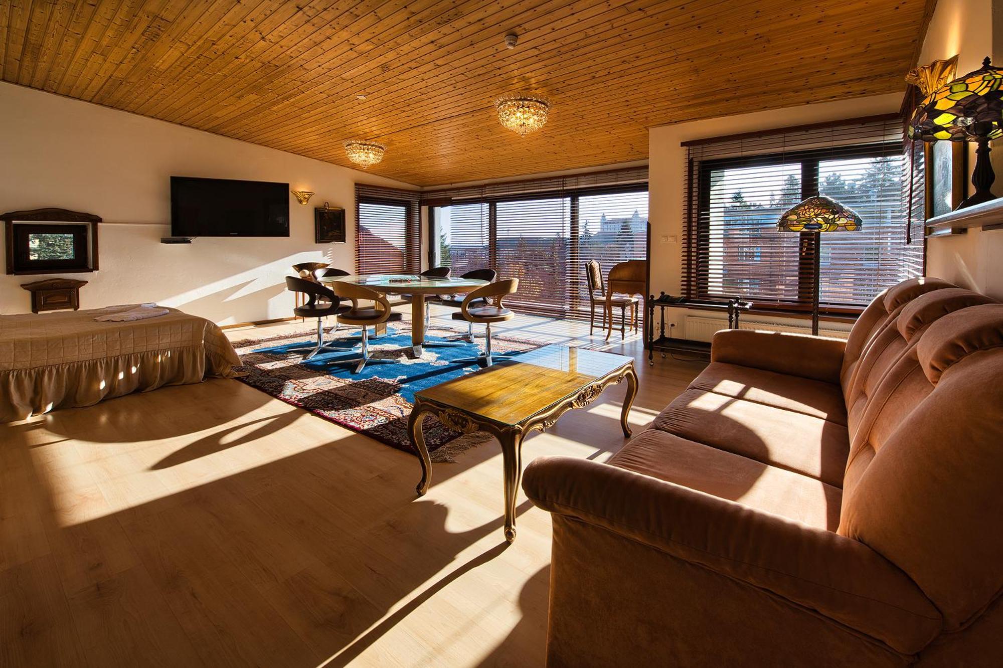 Panoramic Castle Suite With Free Private Parking Bratislava Exterior photo
