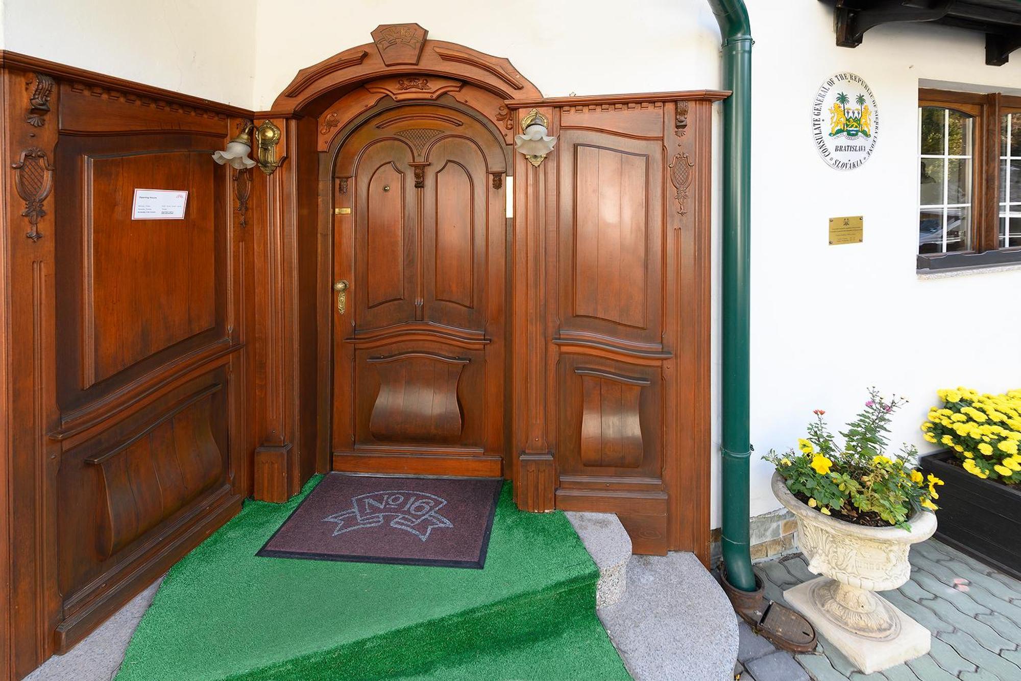 Panoramic Castle Suite With Free Private Parking Bratislava Exterior photo