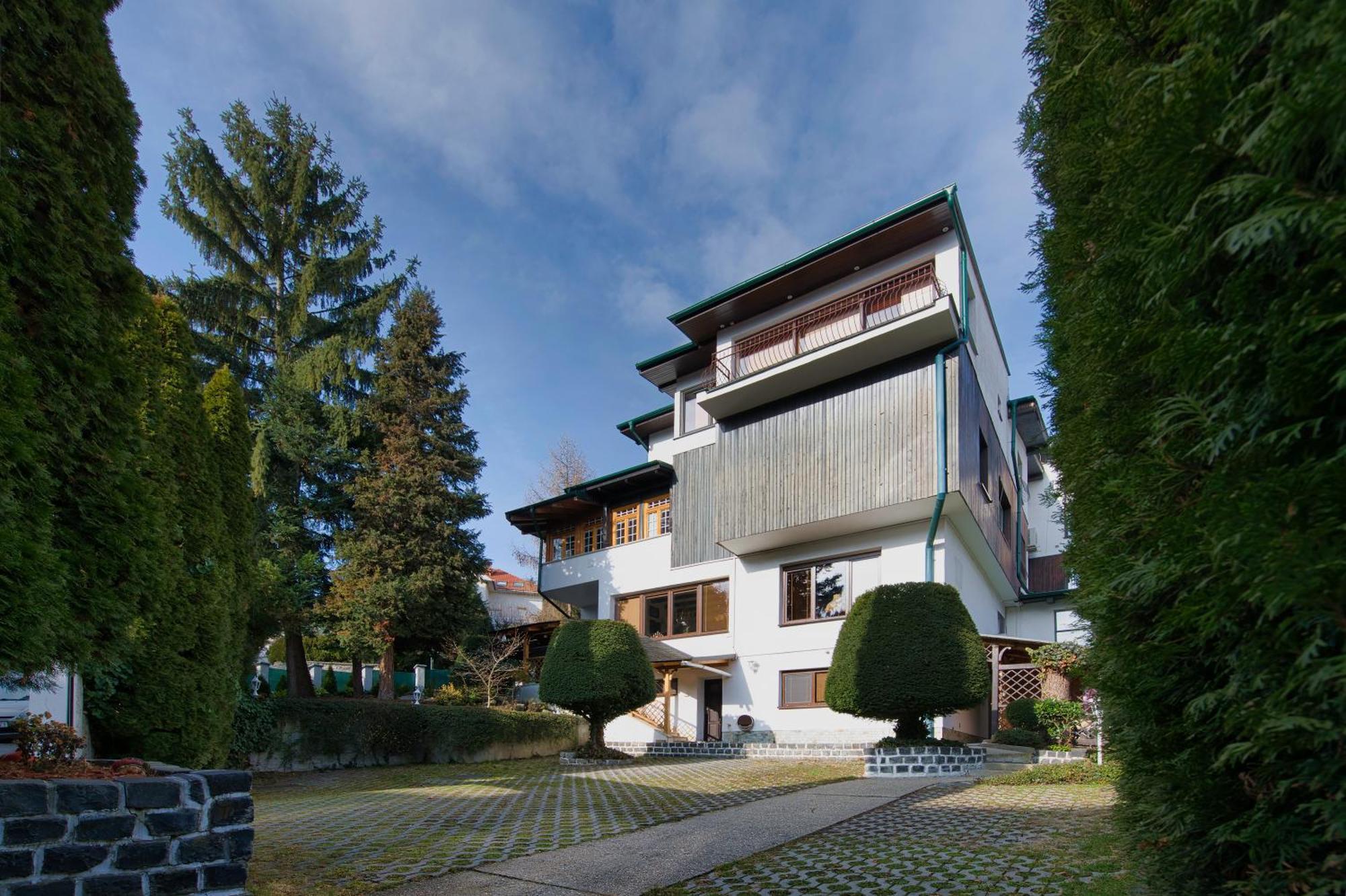 Panoramic Castle Suite With Free Private Parking Bratislava Exterior photo